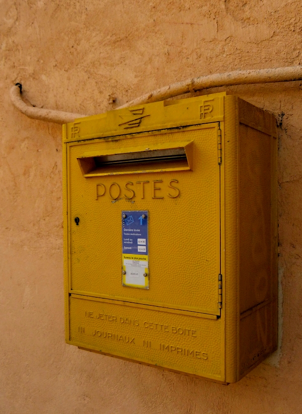 Boîte jaune de la Poste - histoire et renaissance